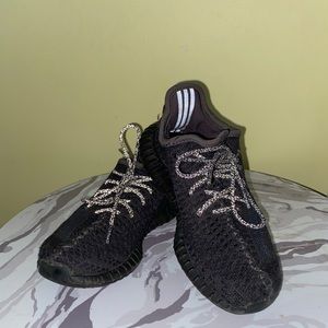 Kids 11.5 YEEZYS- GREAT CONDITION
